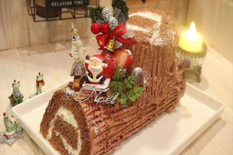 ブッシュドノエルの作り方・レシピ【切り株クリスマスケーキ 