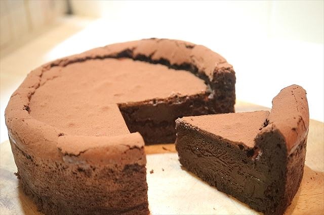 濃厚とろけるガトーショコラの作り方 レシピ まるで生チョコ コリスのお菓子作りブログ