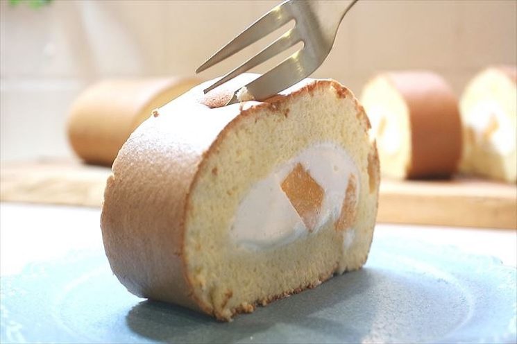 生シフォンロールケーキの作り方 レシピ ジューシーマンゴー入り コリスのお菓子作りブログ