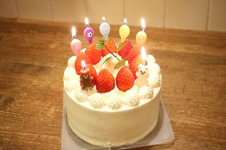 基本のお誕生日ケーキの作り方 生いちご 各サイズレシピ有 コリスのお菓子作りブログ