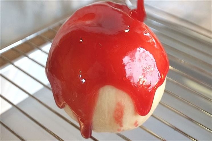 赤いベリーのグラサージュの作り方 レシピ 赤いナパージュ コリスのお菓子作りブログ