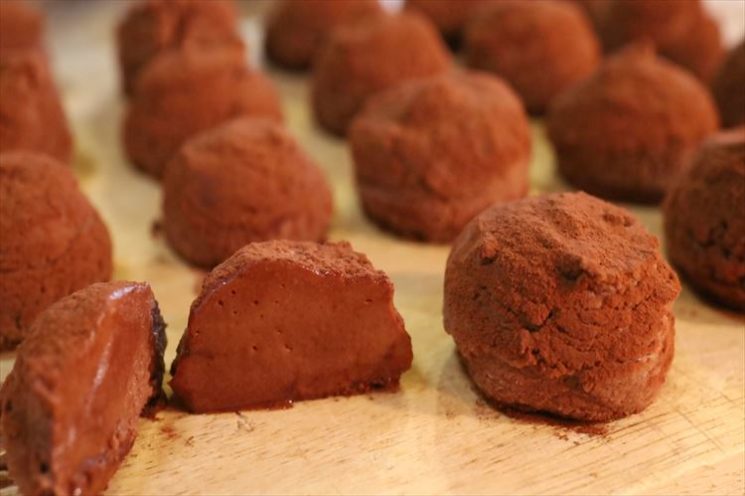 ホロしゅわっと とろける生チョコの作り方 淡雪の口どけ 材料3つ コリスのお菓子作りブログ